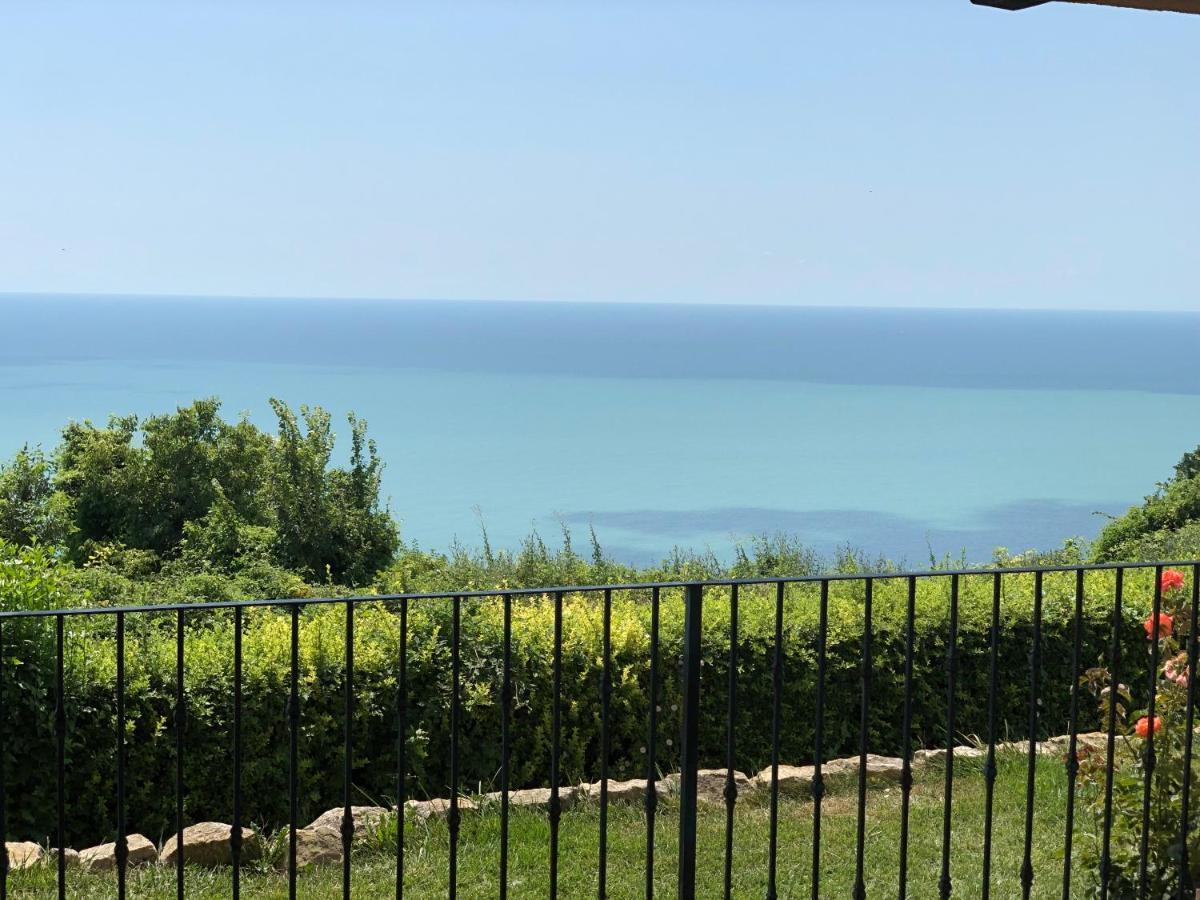 Luxury Family Apartment Kaliakria Topola Buitenkant foto